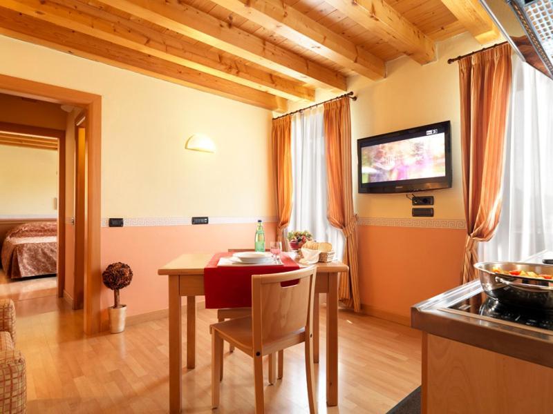 Hotel & Residence Roma Кампосампиеро Екстериор снимка