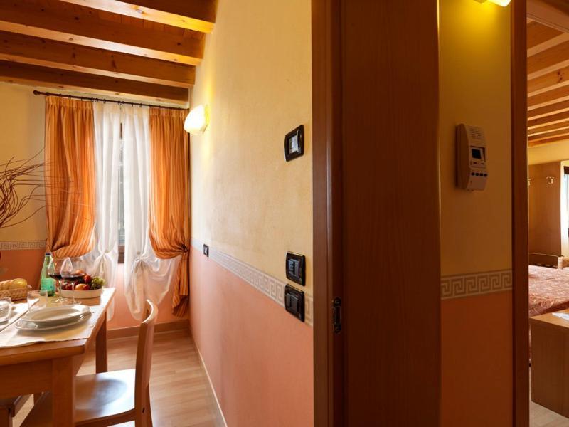 Hotel & Residence Roma Кампосампиеро Екстериор снимка
