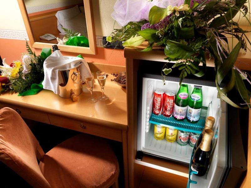 Hotel & Residence Roma Кампосампиеро Екстериор снимка