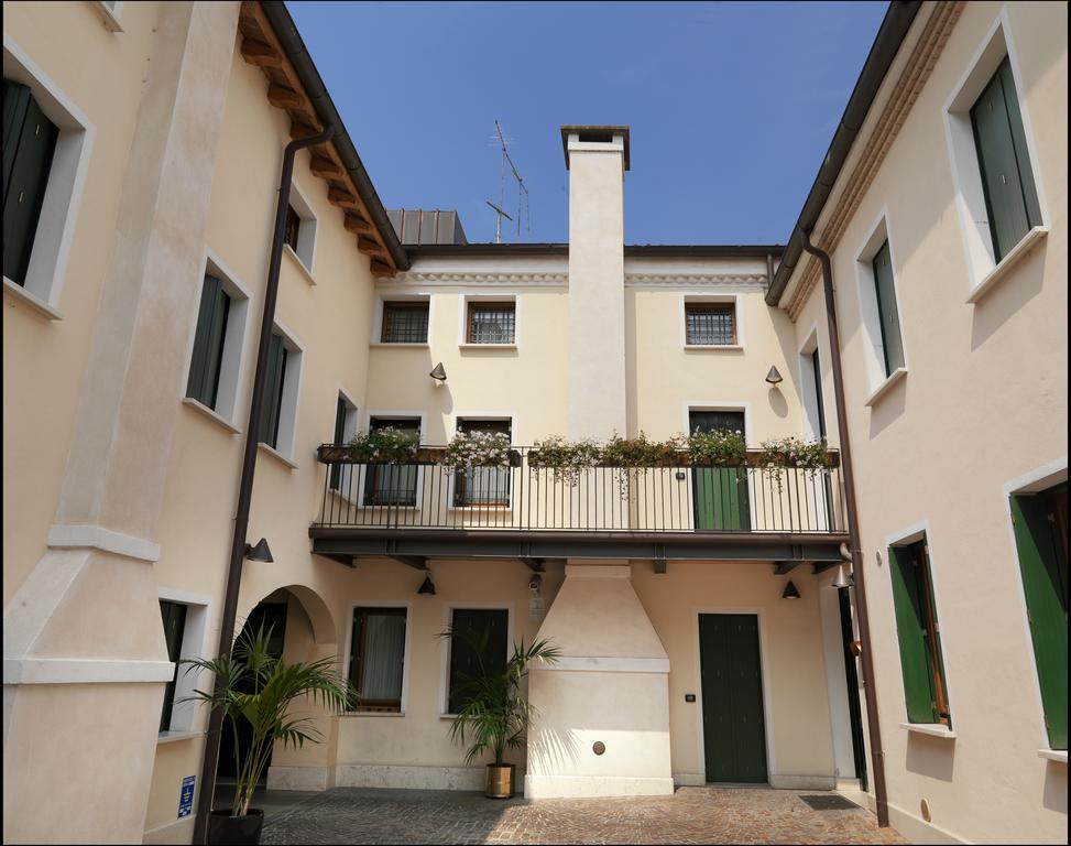 Hotel & Residence Roma Кампосампиеро Екстериор снимка