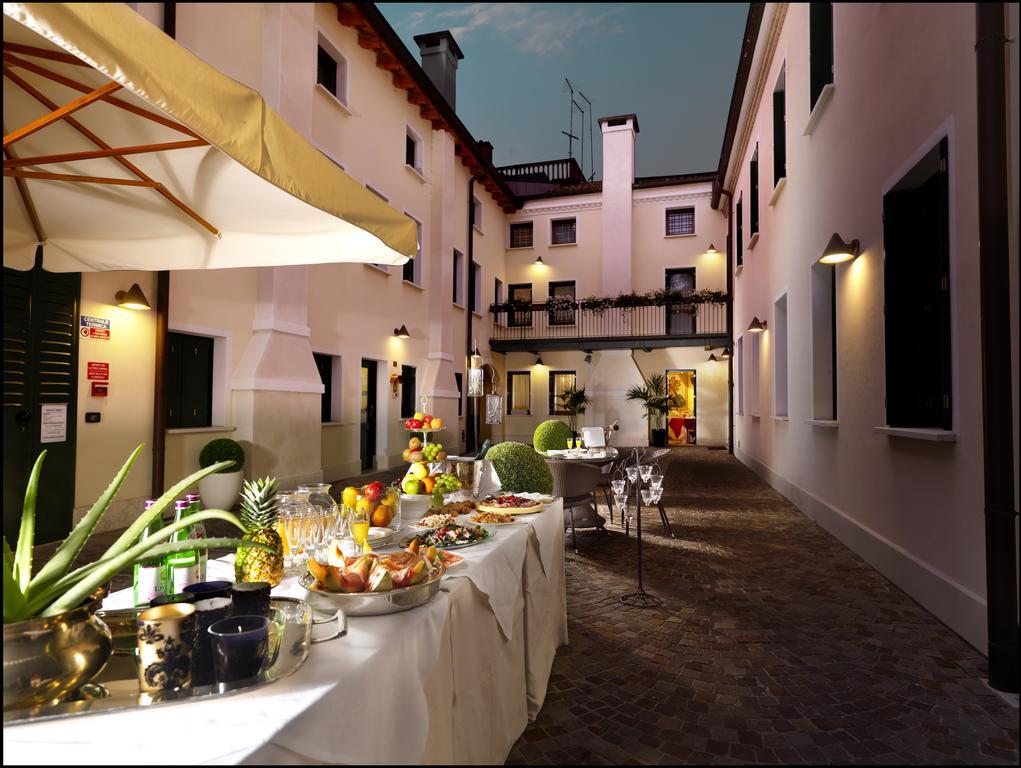 Hotel & Residence Roma Кампосампиеро Екстериор снимка