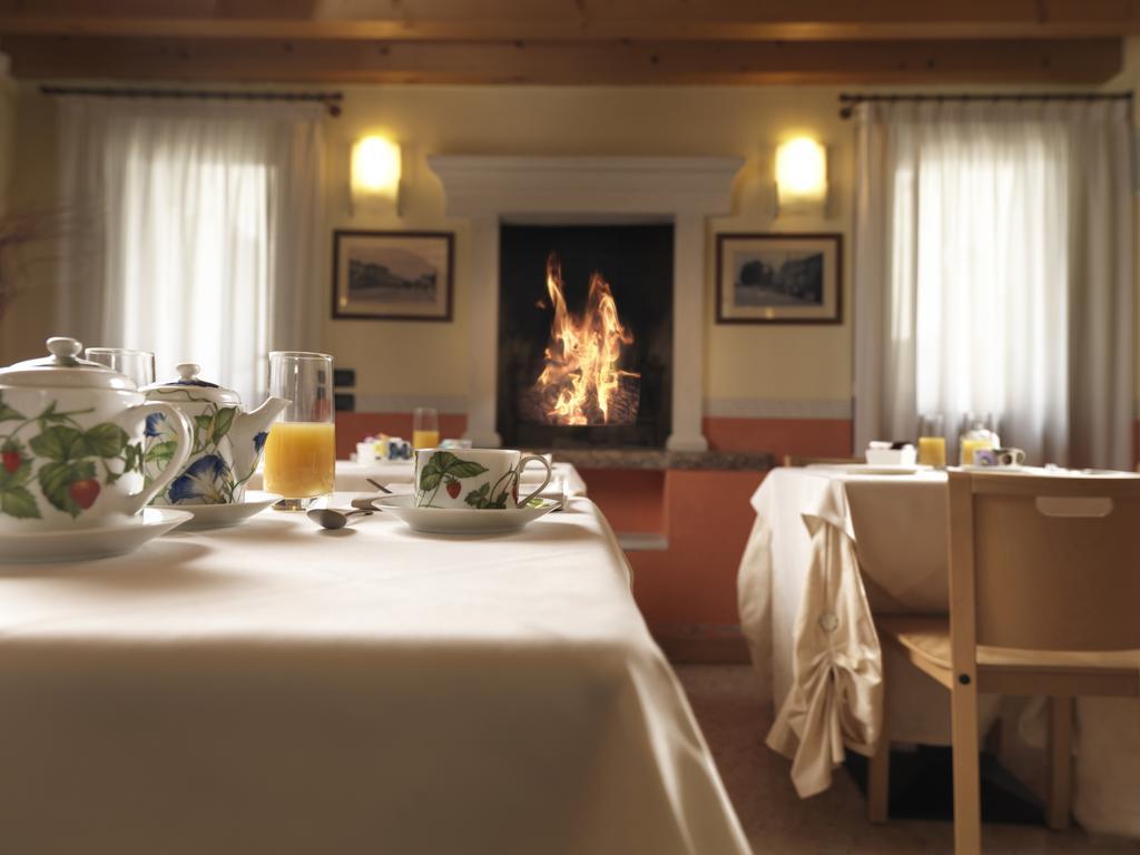 Hotel & Residence Roma Кампосампиеро Екстериор снимка