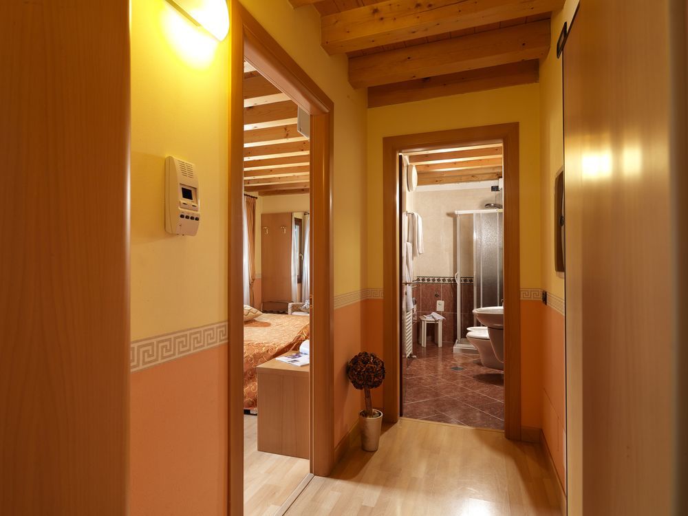 Hotel & Residence Roma Кампосампиеро Екстериор снимка