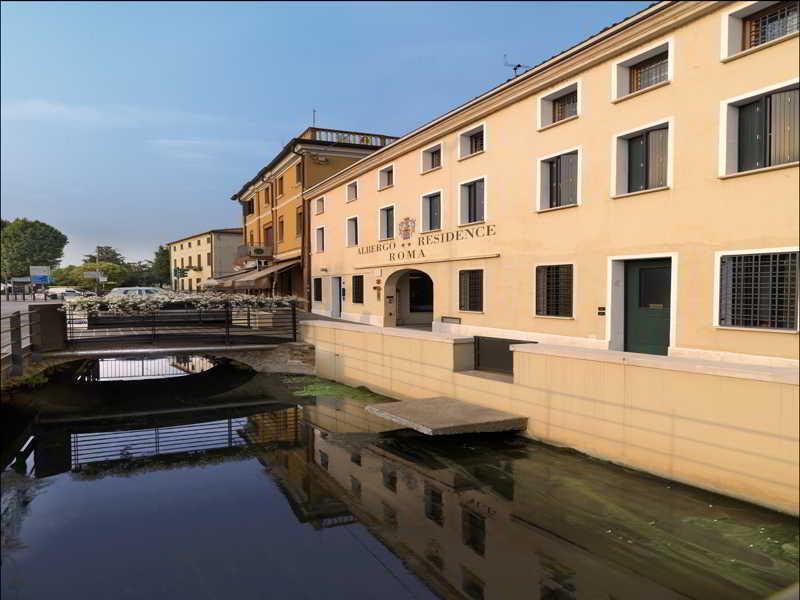 Hotel & Residence Roma Кампосампиеро Екстериор снимка