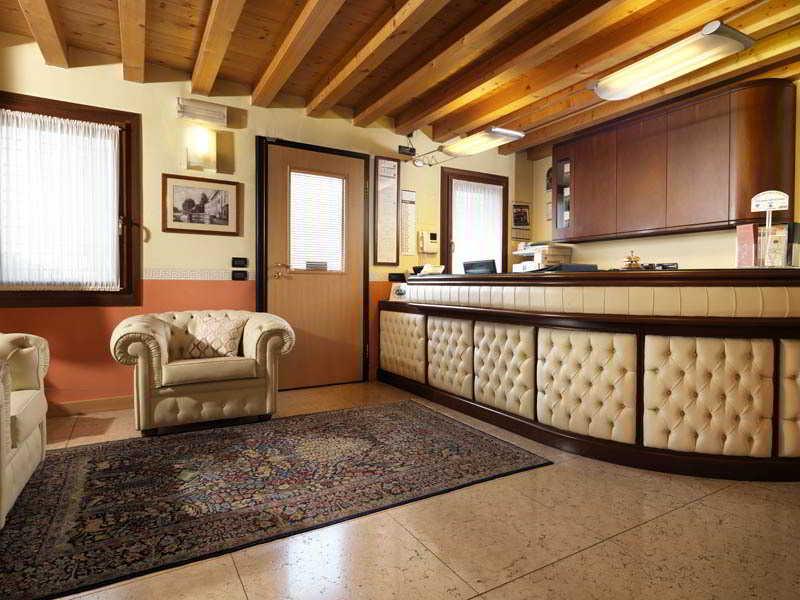 Hotel & Residence Roma Кампосампиеро Екстериор снимка