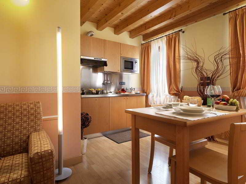 Hotel & Residence Roma Кампосампиеро Екстериор снимка